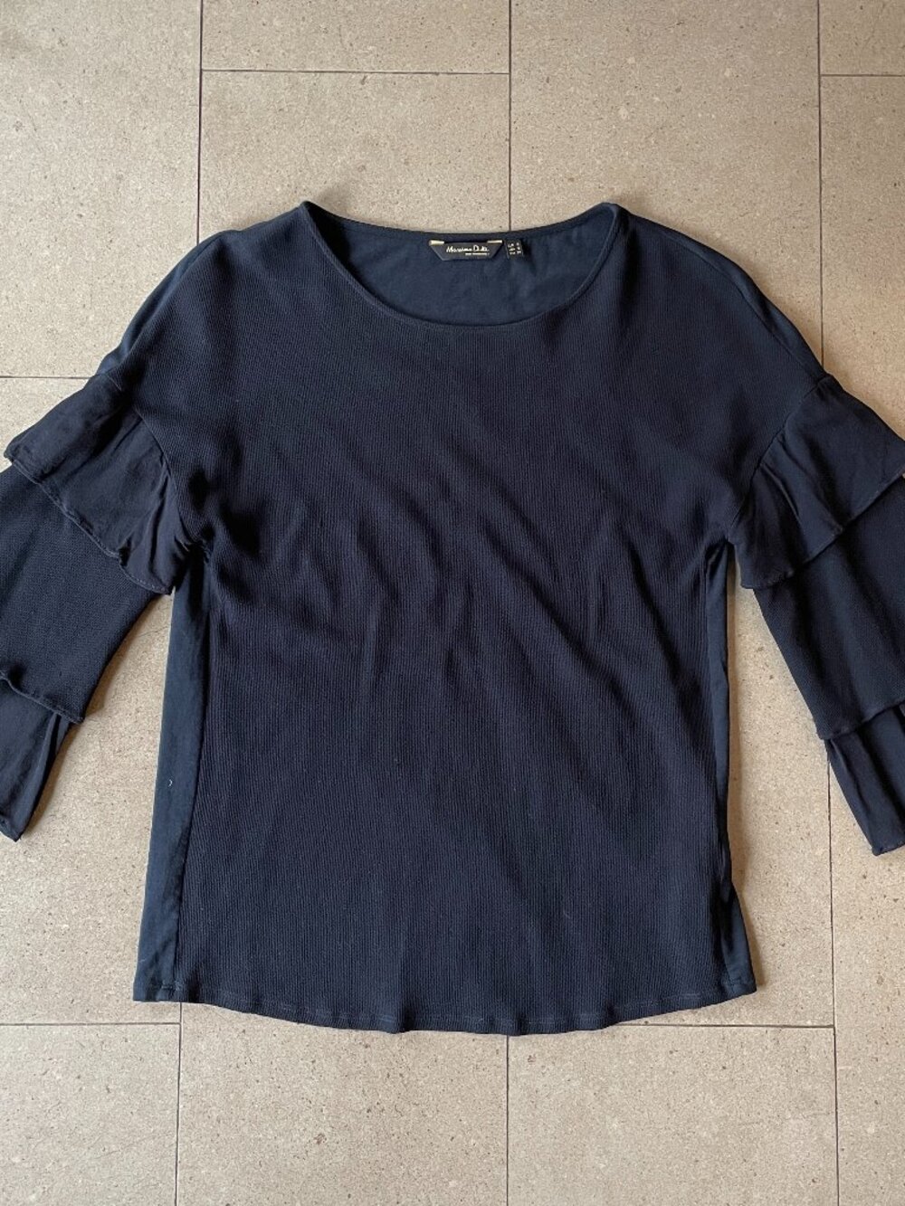 Stunning Massimo Dutti Black tiered sleeve jersey sweater top-Small